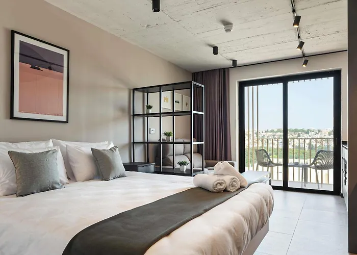 Adagio Malta מלון דירות 4*